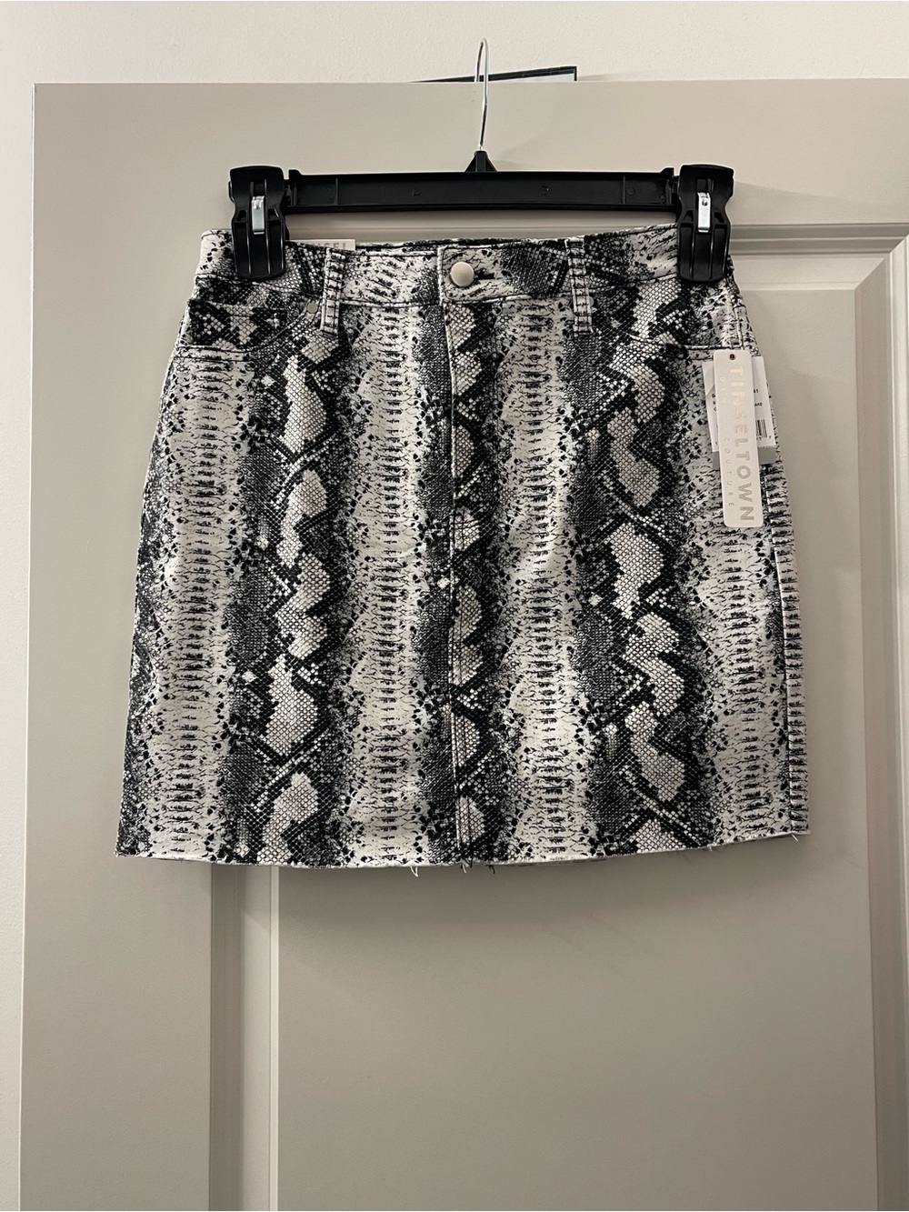 Tinseltown Black & White Snake-Print Mini Skirt